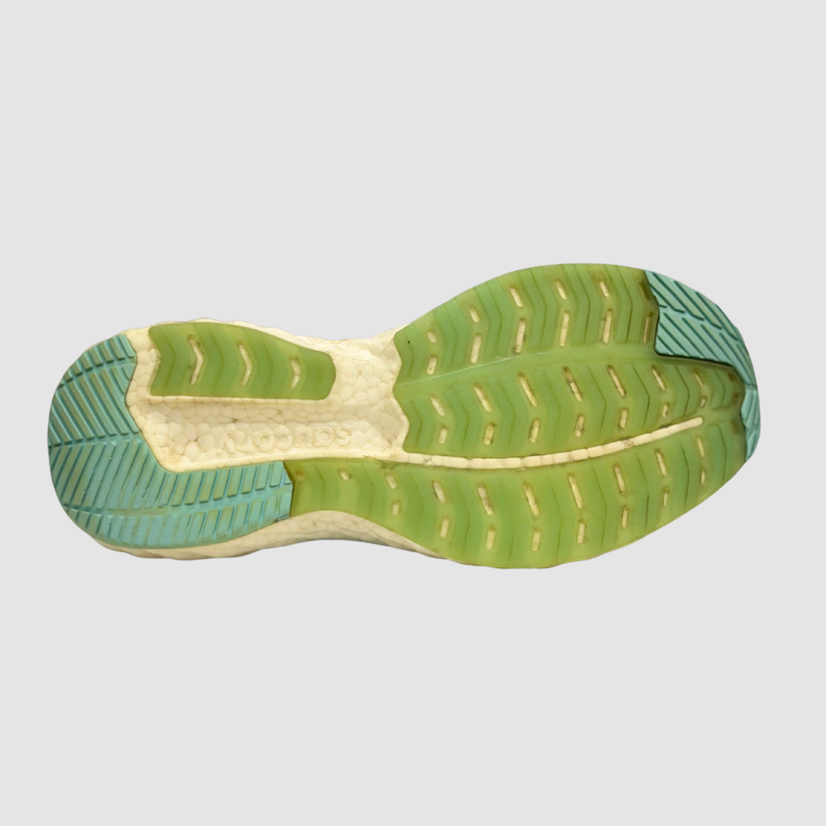 Saucony Triumph 17 women's running shoe 