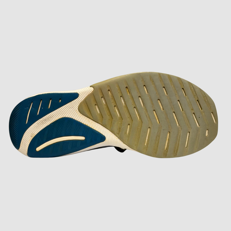 New Balance Men's FuelCell Propel v3 running shoe 