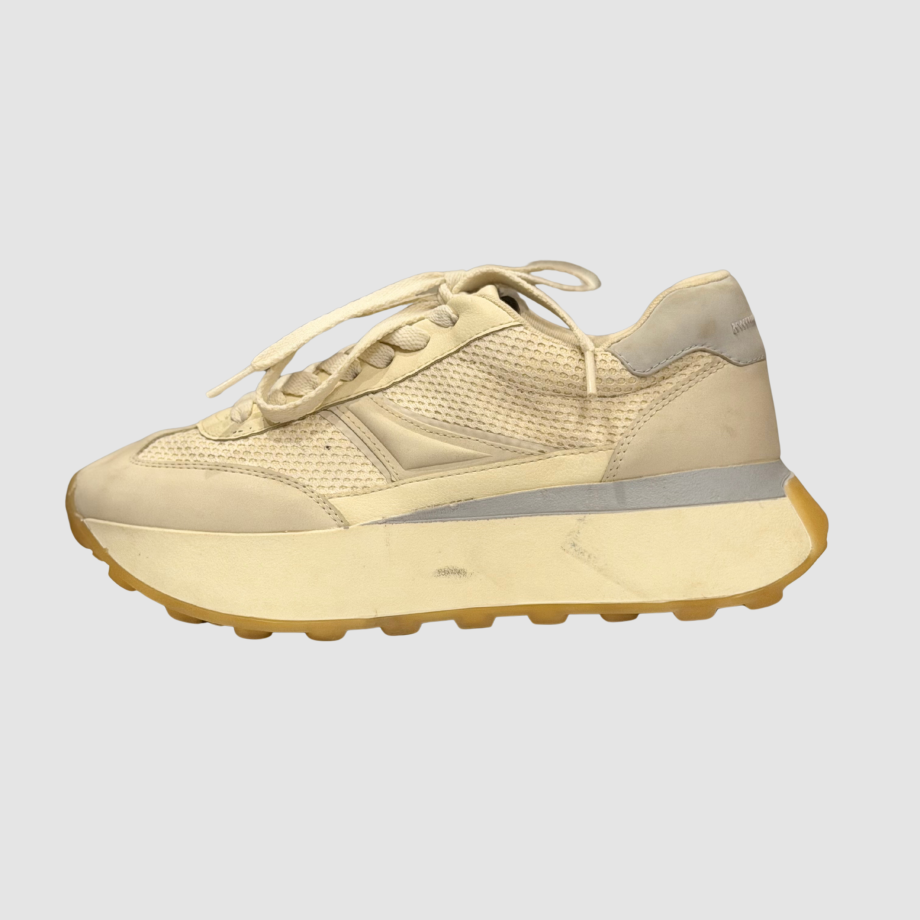 Zara Multi-Piece Sneaker 